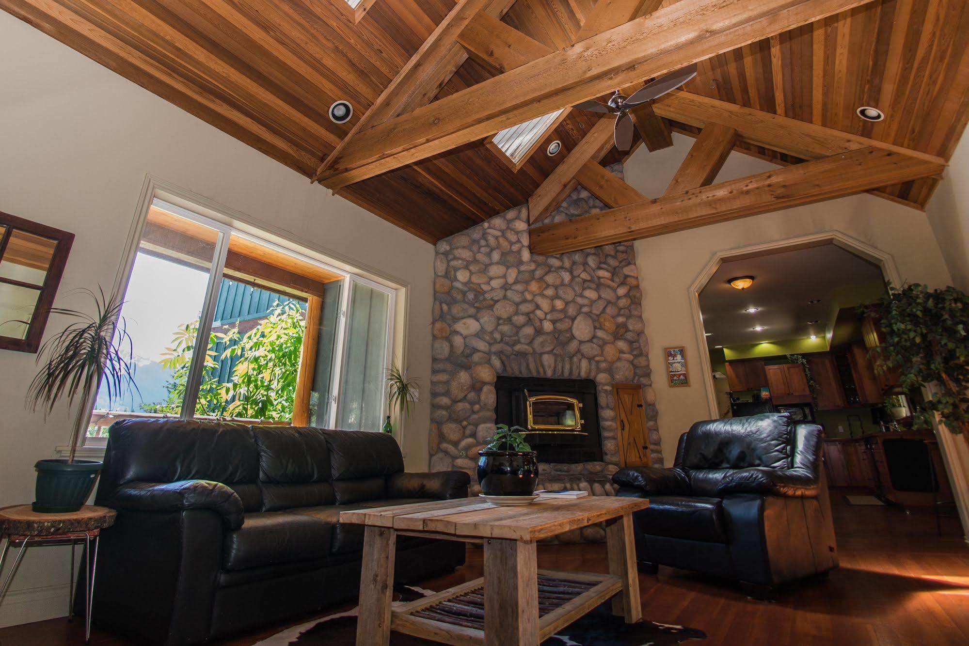 Вілла Sweetwater Lane Farm Mount Currie Екстер'єр фото